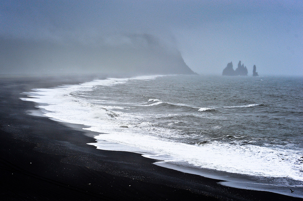 Пляж Блек Бич в Исландии, фото 1