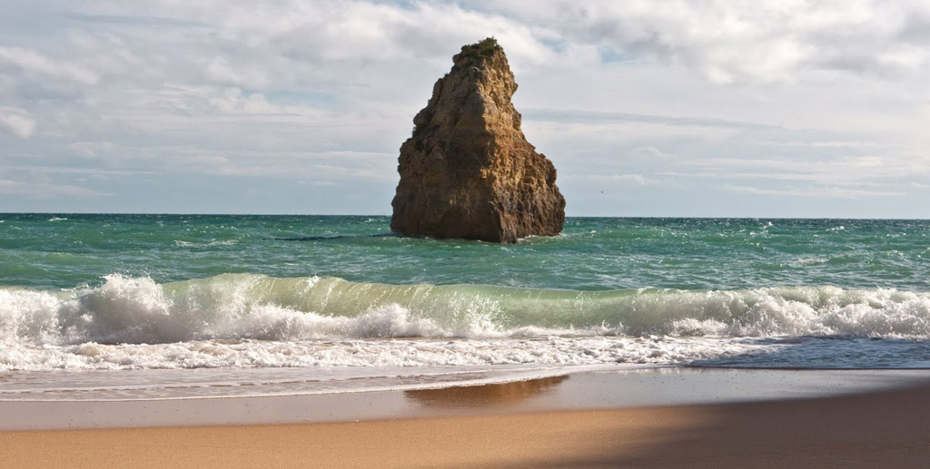 Пляж Бенагил в Португалии, фото 11