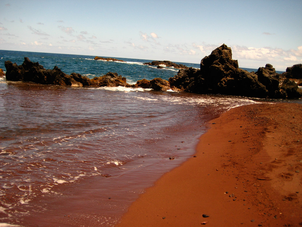 Пляж из красного песка в США, фото 4