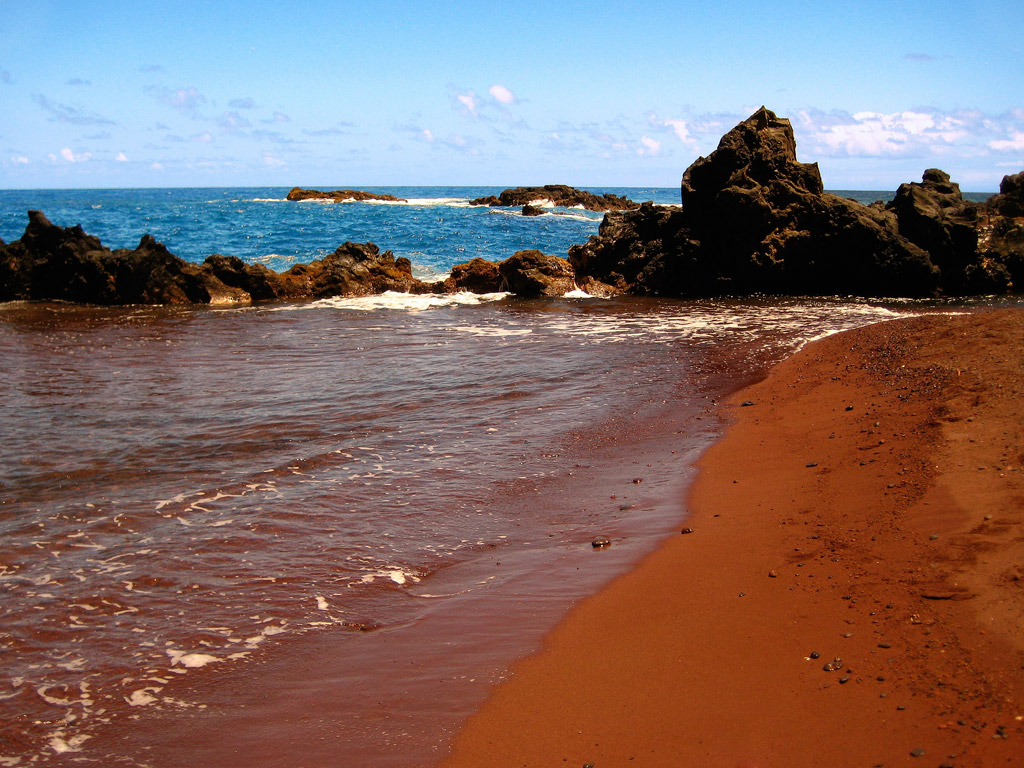 Пляж из красного песка в США, фото 13