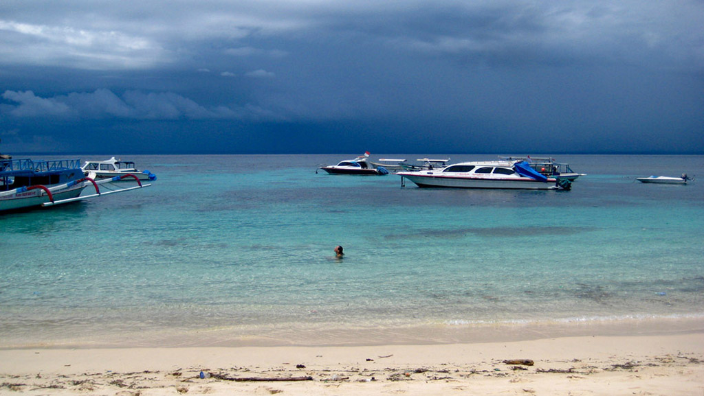 Пляж Нуса-Лембонган в Индонезии, фото 2