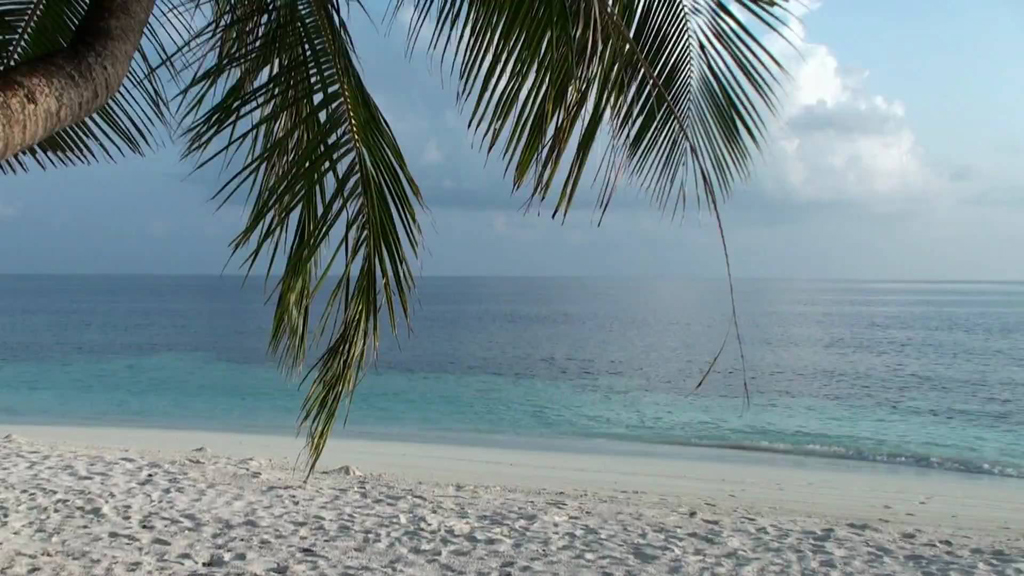 Пляж острова Ихуру на Мальдивах, фото 8