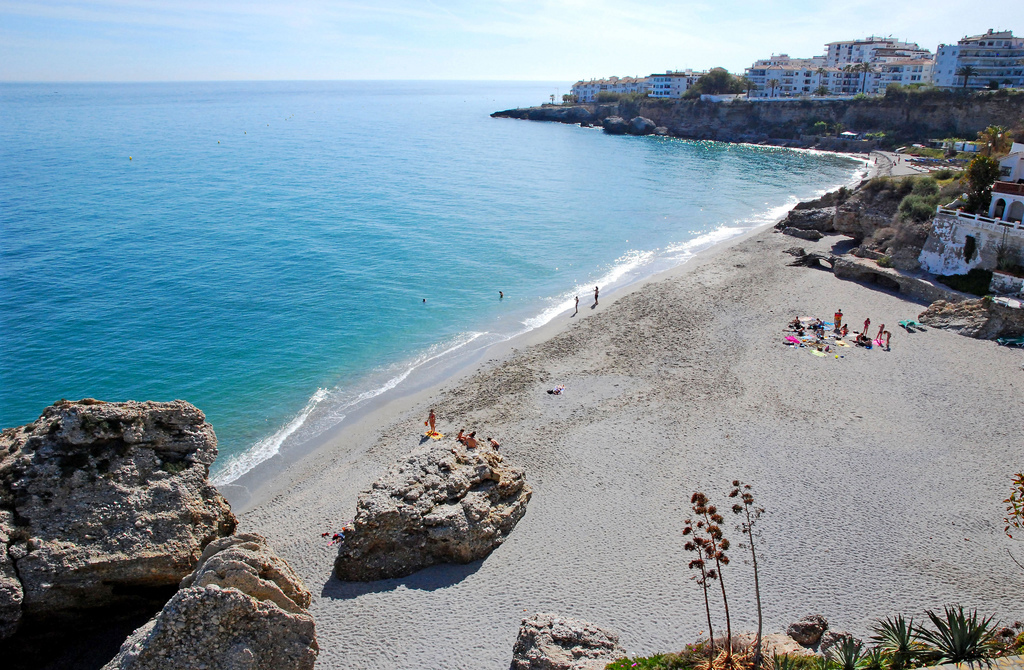 Пляж Нерха в Испании, фото 2