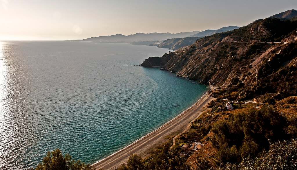 Пляж Нерха в Испании, фото 3