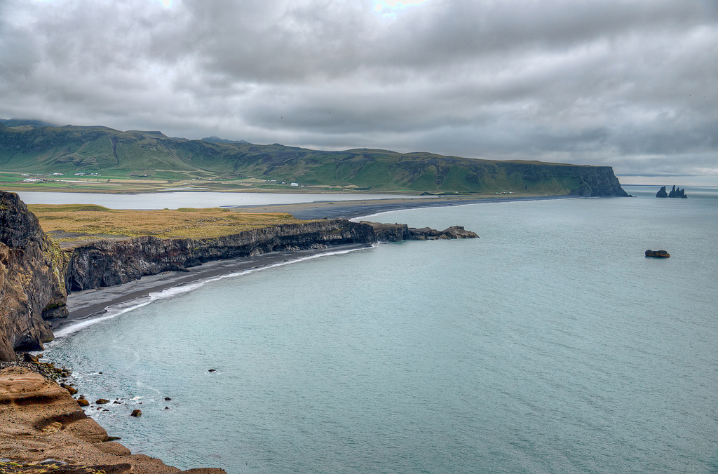 Пляж Мыс Дирхолаэй в Исландии, фото 11