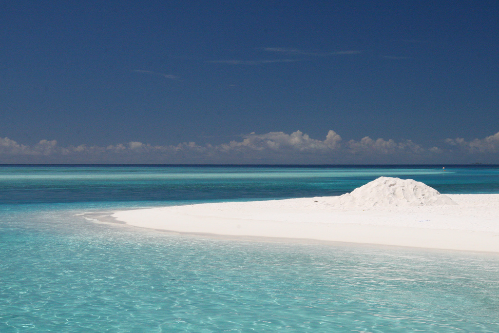 Пляж острова Сан Айлэнд на Мальдивских островах, фото 6