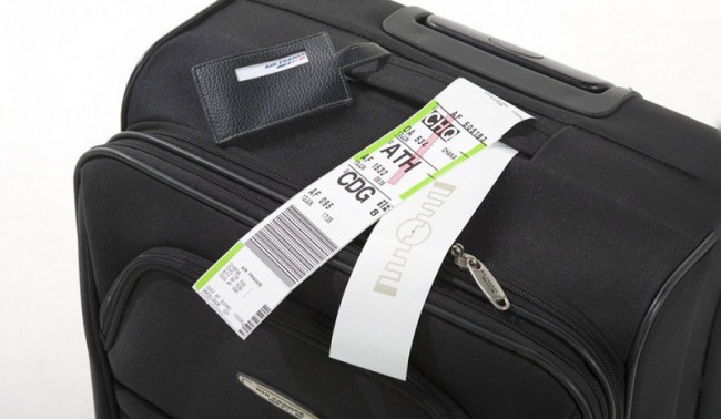 Багажная бирка похожего типа должна быть прикреплена к вашей сумке и чемоданам. Внимательно читайте и проверяйте достоверность указанной на ней информации