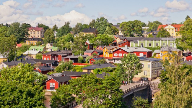 Порвоо считается одним из самых красивых старых городов Финляндии. Свой устав он получил в 1346 году, находясь под владычеством шведского короля Магнуса Эрикссона.