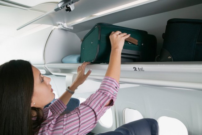 Ответственность за сохранность багажа, перевозимого в кабине возложена на пассажира.