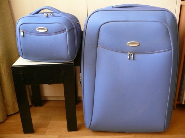 Если ваш багаж даже визуально больше, чем у остальных, придется доплачивать.