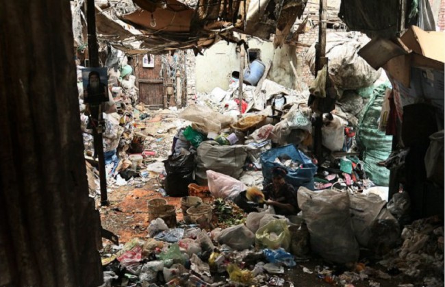 Вот такая «мусорная» жизнь в одном из районов Каира
