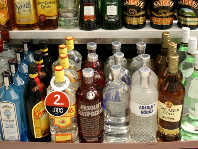 За нелегальный ввоз алкоголя грозит конфискация, штраф и уголовная ответственность.