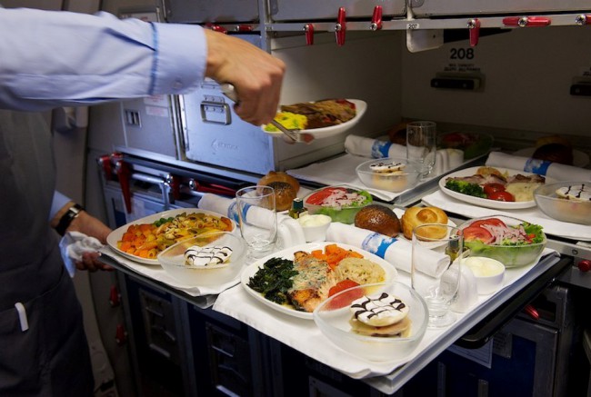 Полноценная кухня на борту самолёта – большая редкость