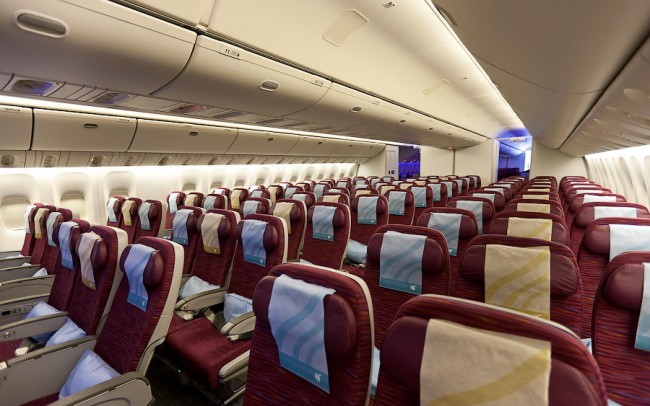 Бахрейнский авиасалон эконом класса оснащен мультимедийной системой на каждом кресле