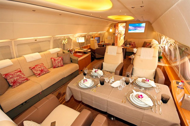 Emirates отличается не только богатым убранством и ценами, но умением радовать и восхищать своих гостей