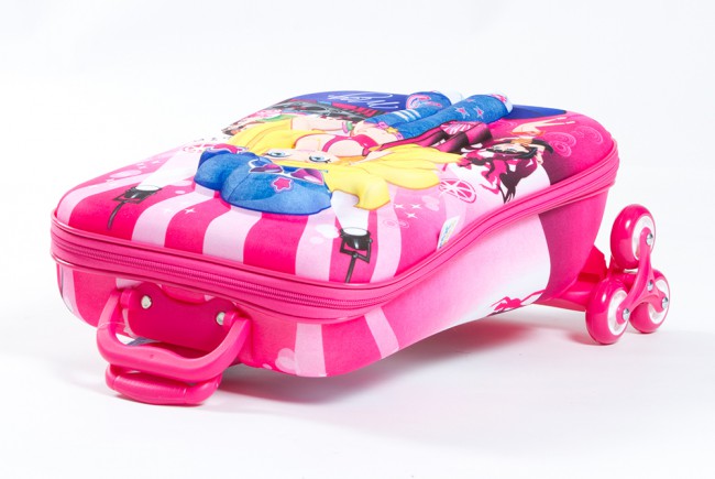 Научите ребенка: чемодан должен быть не только красивым, но и практичным