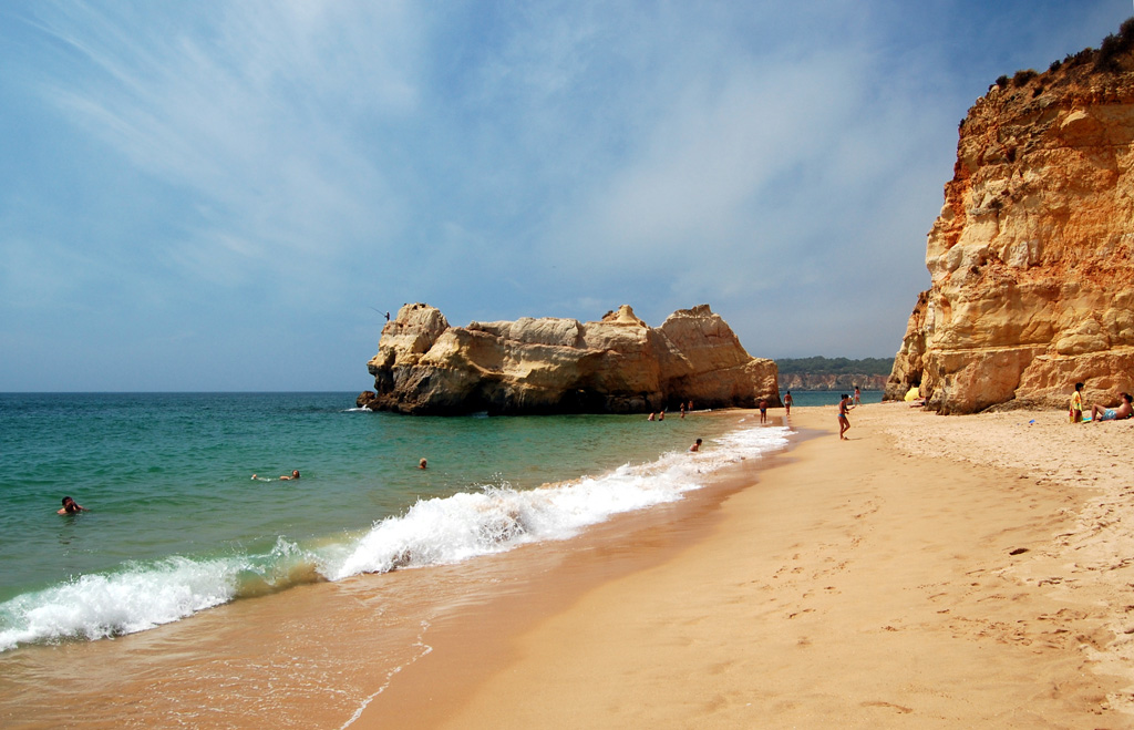 Пляж Прайя да Роша в Португалии, фото 1
