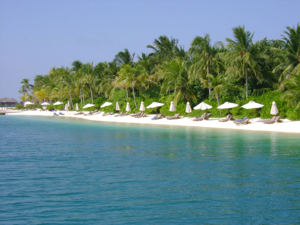 Пляж Конрад Рангали на Мальдивах, фото 2