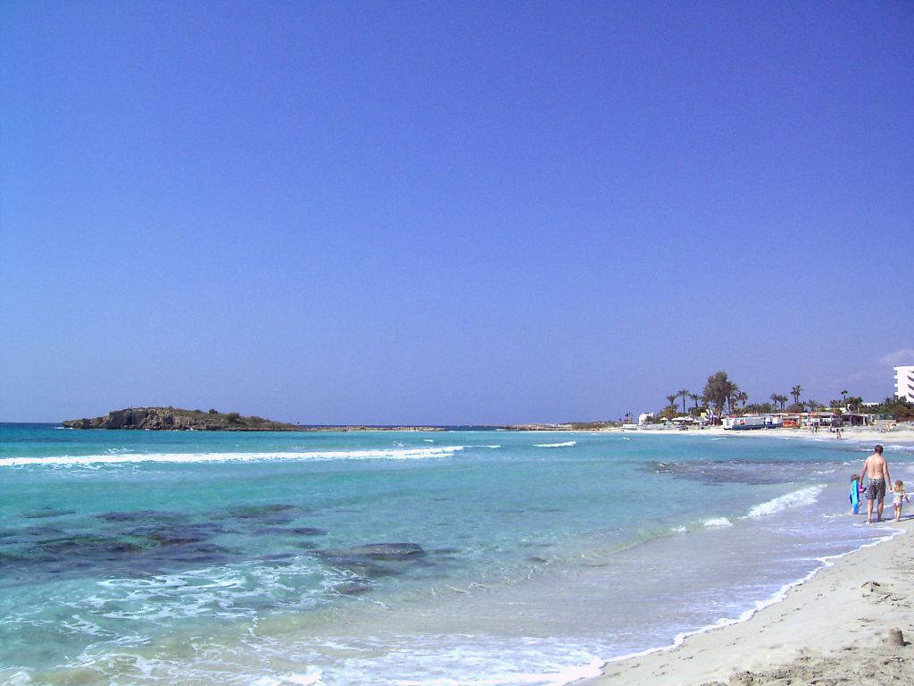 Пляж Нисси на Кипре, фото 9