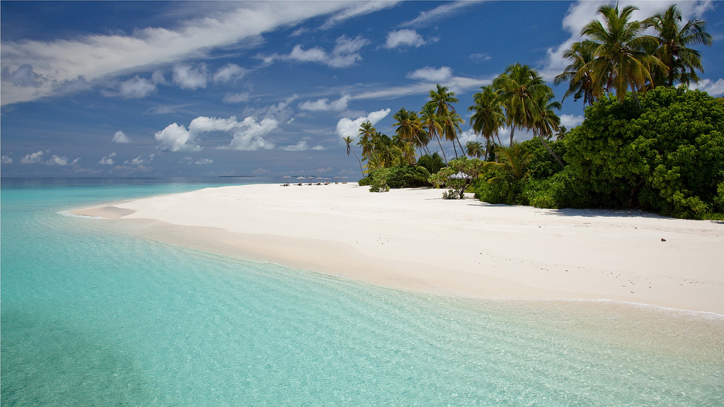 Пляж острова Алила Виллас Хадахаа на Мальдивских островах, фото 5
