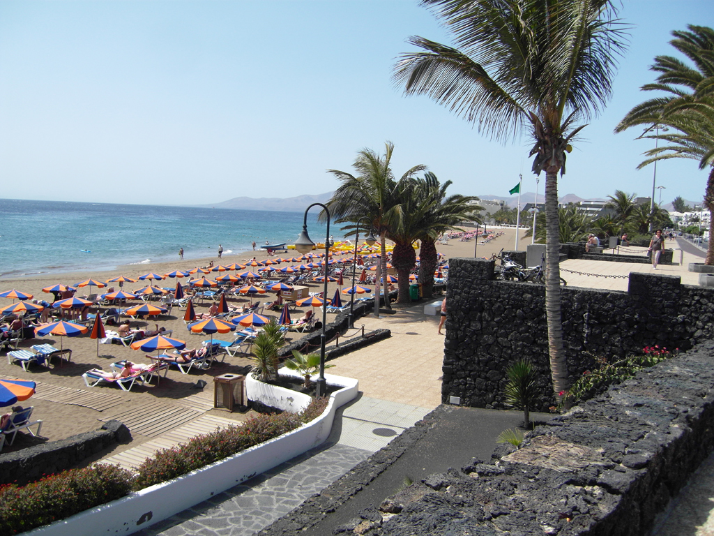 Пляж Пуэрто-дель-Кармен в Испании, фото 1