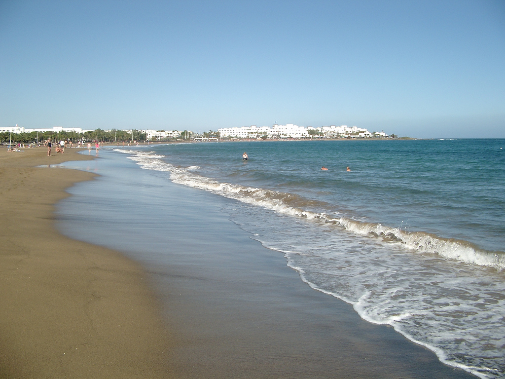 Пляж Пуэрто-дель-Кармен в Испании, фото 3
