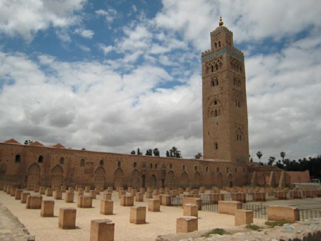 Старинная мечеть Аль-Кутубия считается одной из главных достопримечательностей города. Была построена в XII веке.