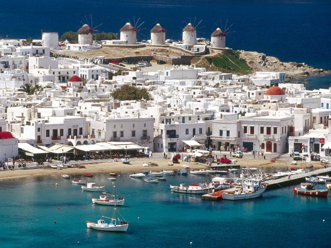 Греция – это более 60-ти населенных островов, морских заливов и уютных бухт.