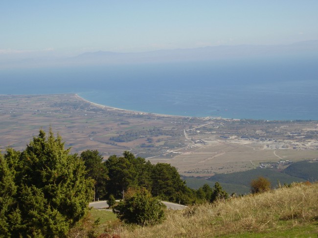 Вид на Эгейское море с горы Олимп.