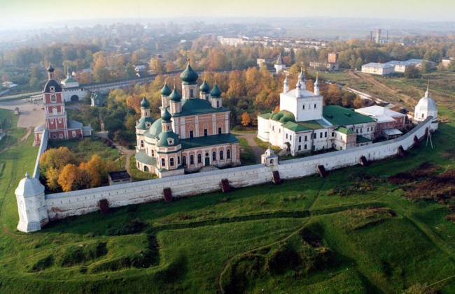 Переславль Залесский - основан в 1152 году ростово-суздальским князем Юрием Долгоруким.