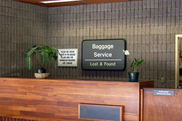 Розыск багажа в аэропорту на Гаваях