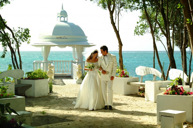  Хотите удачно выйти замуж и провести медовый месяц на Кубе – становитесь стюардессами