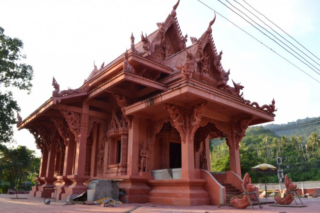 Храм Wat Khunaram