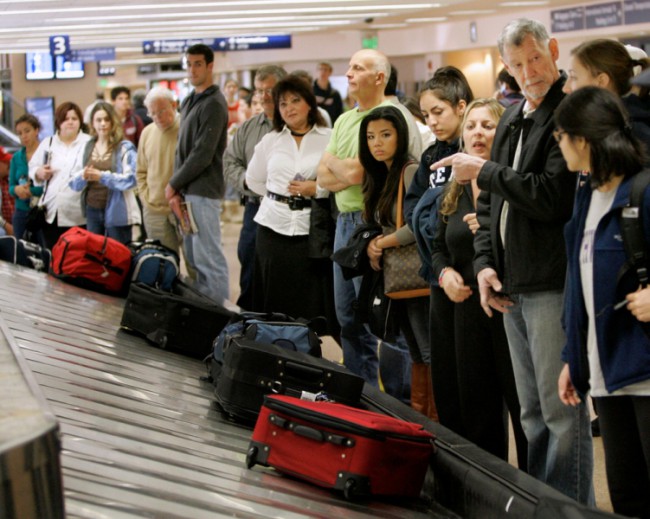 В связи с большими протестами, компенсации за задержку рейса и утерю багажа, могут резко возрасти