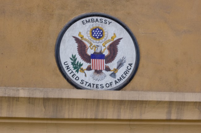 Эмблема посольства Соединенных Штатов Америки
