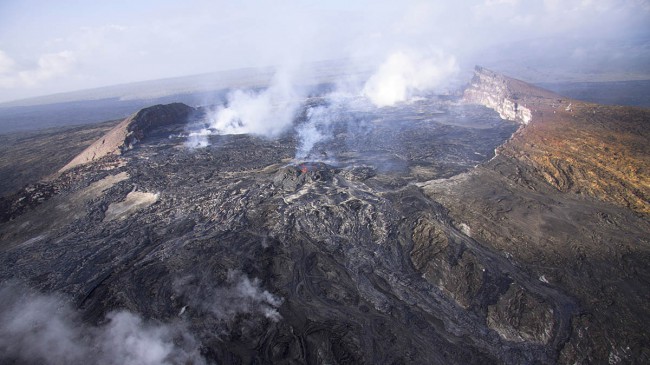 Самый крупный вулкан на Земле – Мауна-Лоа высотой 1247 метров