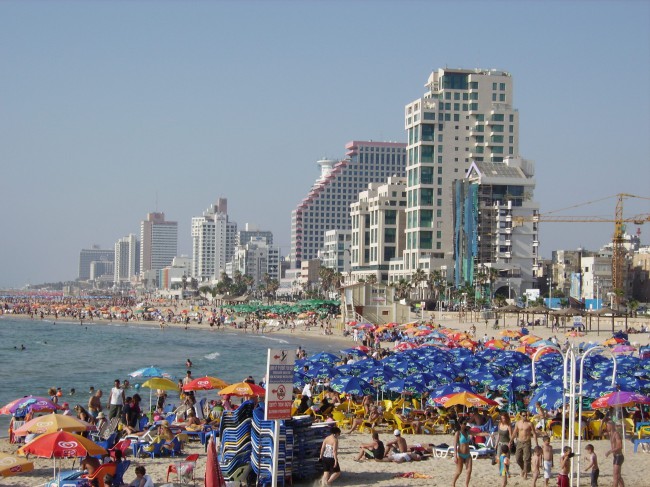 Телль-Авив всегда заполнен туристами