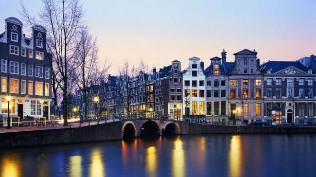 Район Красных фонарей Амстердама - место, где стираются все границы
