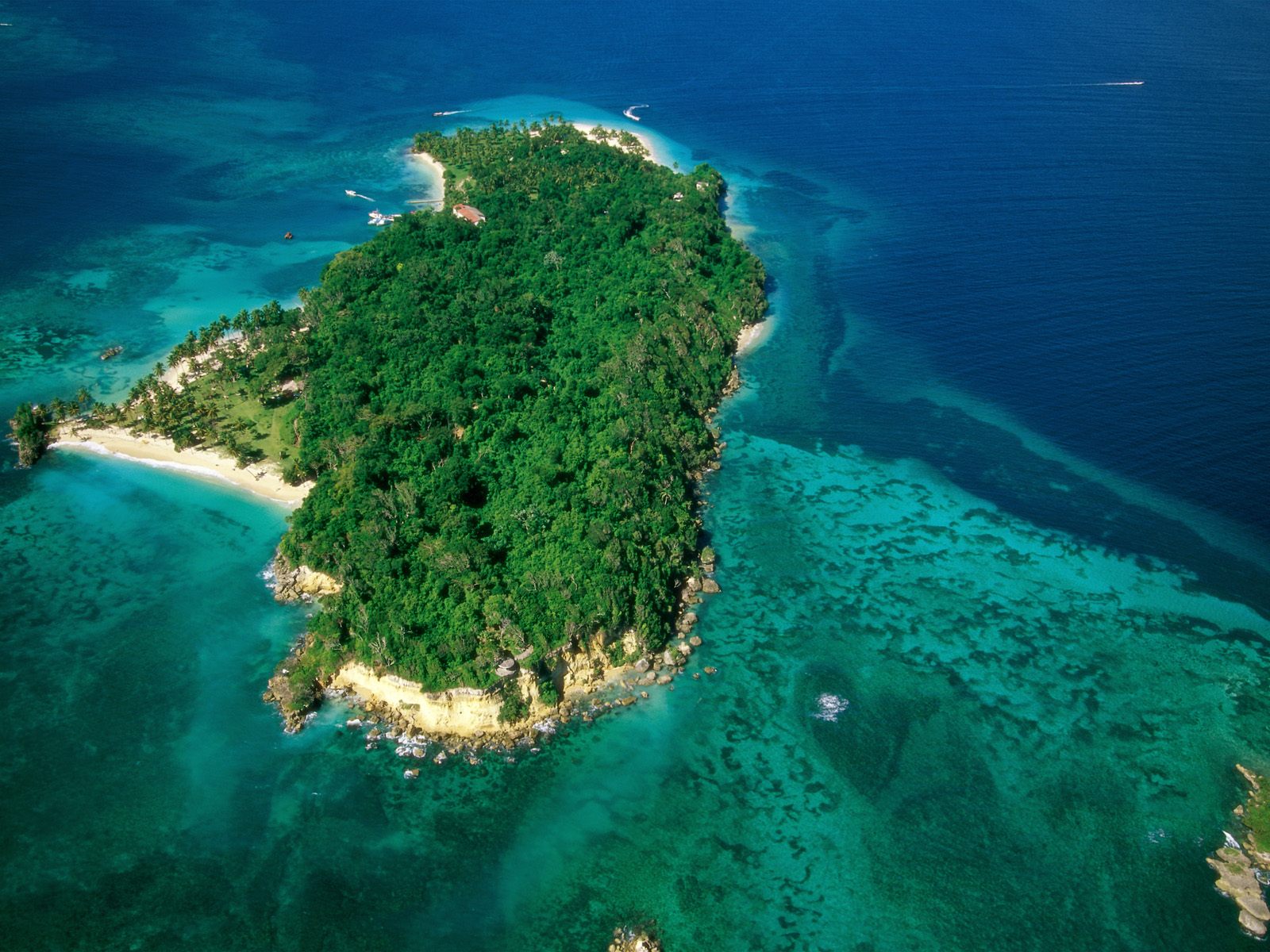Какой остров в океане есть. Кайо Левантадо. Кайо-Левантадо, Доминиканская Республика. Остров Кайо Левантадо. Остров Левантадо Доминикана.