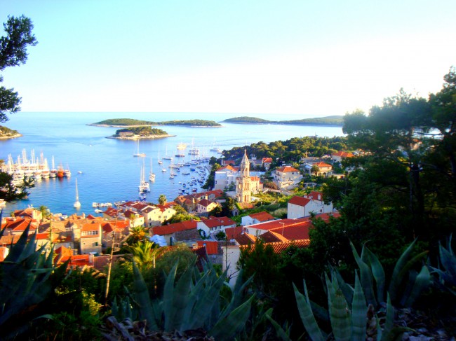 Хвар – самый длинный остров Хорватии. Длинна 68 километров