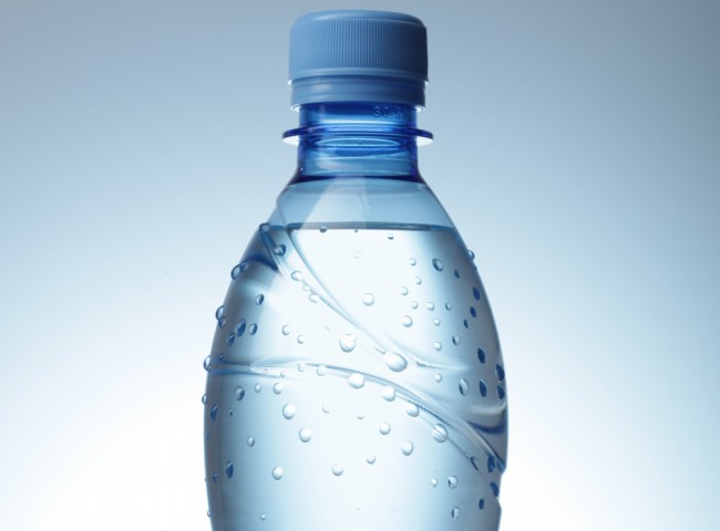 Бутылочка воды рассчитана на 1 день, но купить её не составить труда – стоит копейки