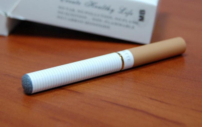 Как бы странным не казалось подобное введение правил, однако многие страны вносят электронные сигареты в перечень «табу»