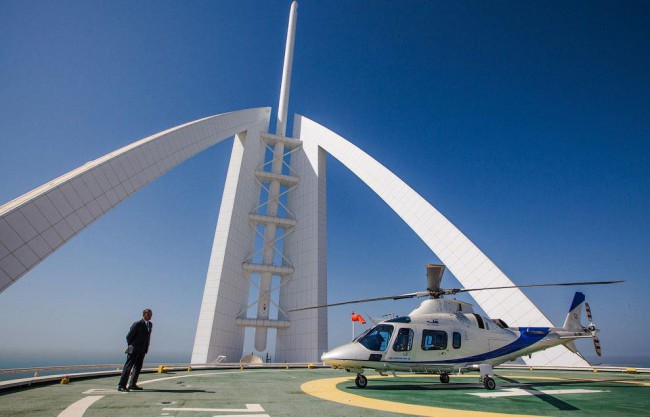 Вертолётная площадка на крыше Бурдж Аль Араб
