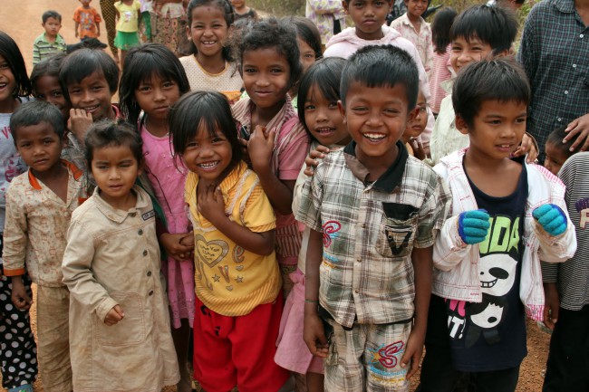 Эти дети счастливы жить в мирной стране