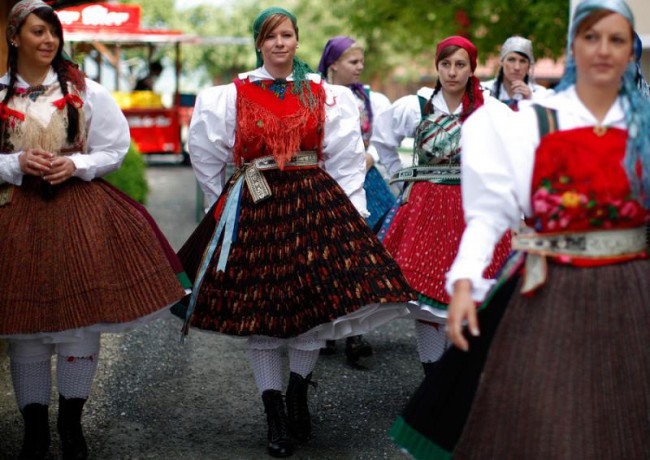 В Австрии постоянно проводятся различные национальные фестивали, где можно не только посмотреть, но и поучаствовать