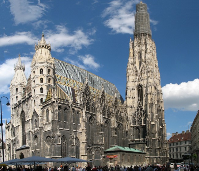 Собор святого Стефана в Вене (нем. Stephansdom, в просторечии Steffl) — католический cобор, национальный символ Австрии