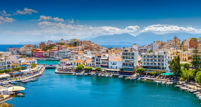 Греция - это не только Афины и Салоники, а еще и множество прекрасных островов, привлекающих туристов своим уютом, отдаленностью от большой цивилизации