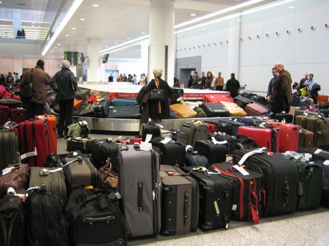 В статье обозреваются вопросы перевозки багажа: как оформить, как зарегистрировать багаж, и главное, что можно, а что запрещено для перевозки.