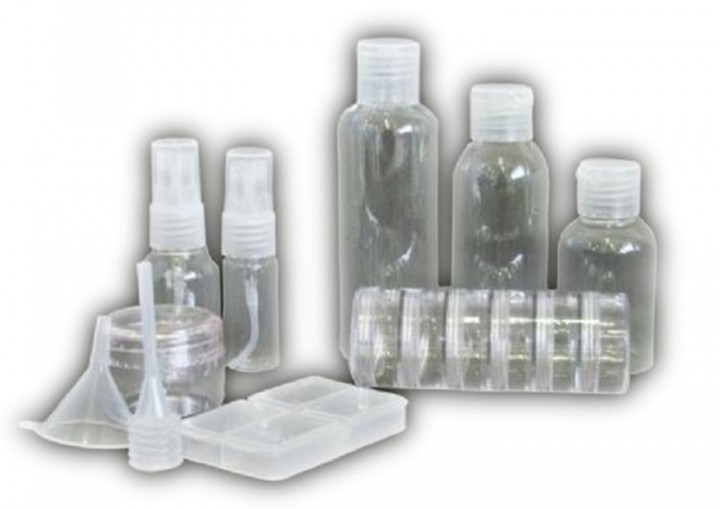 Многие производители косметических средств предлагают покупателям специальные наборы для провоза жидких средств в ручной клади