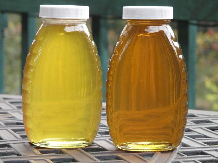 Мед в пластиковых бутылках